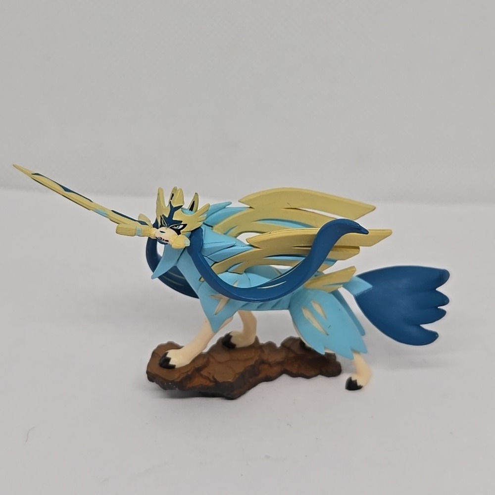 Nintendo‎ Pokemon Shiny Zacian Sculpted Figure Crown Zenith Creatures Game Freak